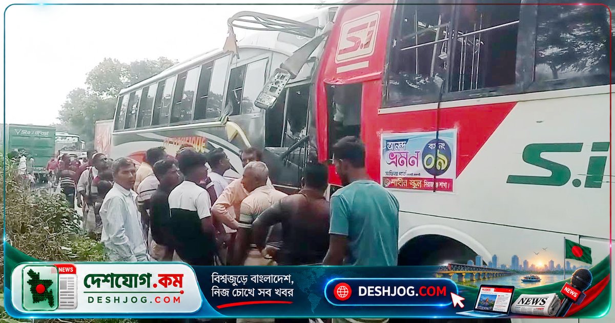 নাটোরে স্কুল বনভোজনের বাসে যাত্রীবাহী বাসের ধাক্কা, আহত ৩০