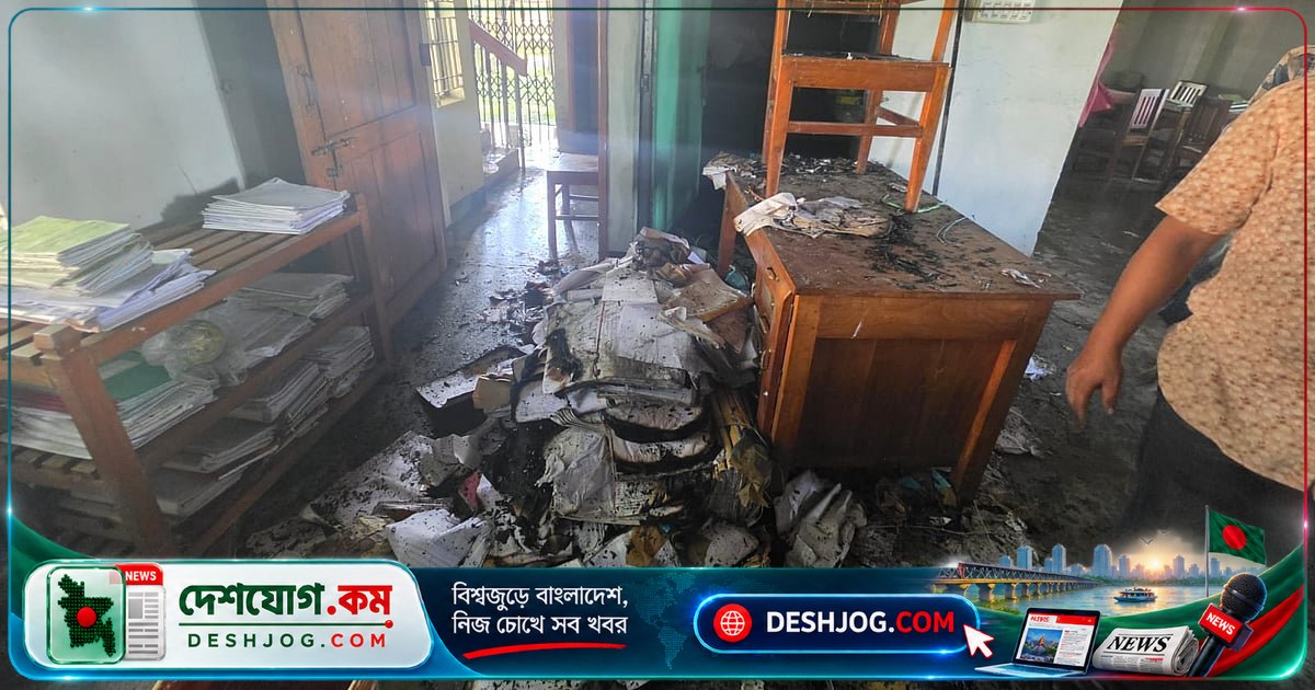 নেত্রকোনা গ্রামীণ ব্যাংক শাখায় রাতের অন্ধকারে দুর্বৃত্তদের অগ্নিকাণ্ড: মোটরসাইকেল ও কাগজপত্র পুড়ে যায়