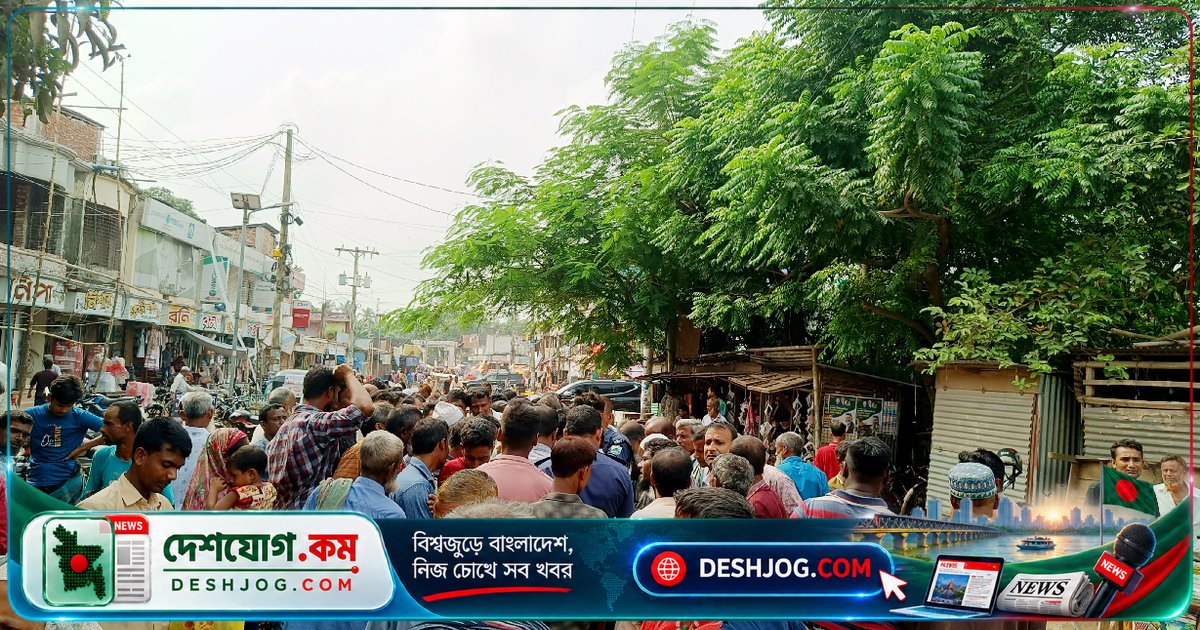 নওগাঁর বদলগাছীতে সার সংকটে কৃষকদের দীর্ঘ লাইনে ভোগান্তি, সময় নষ্ট হচ্ছে জমি প্রস্তুতিতে
