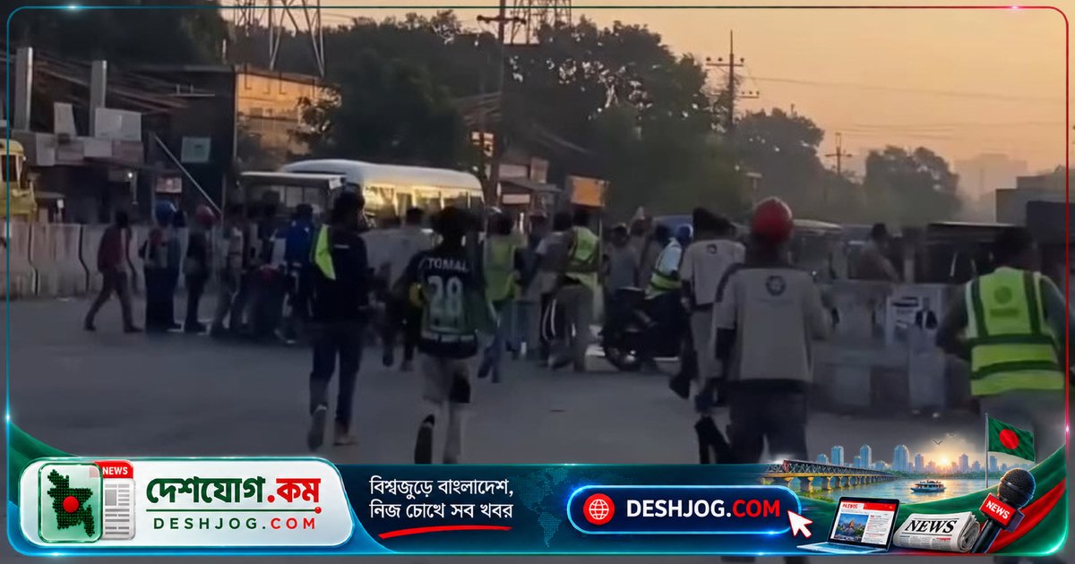 পাবনার ঈশ্বরদীতে ট্রাকের ধাক্কায় মাছ ব্যবসায়ী মারা যান, দুজন আহত