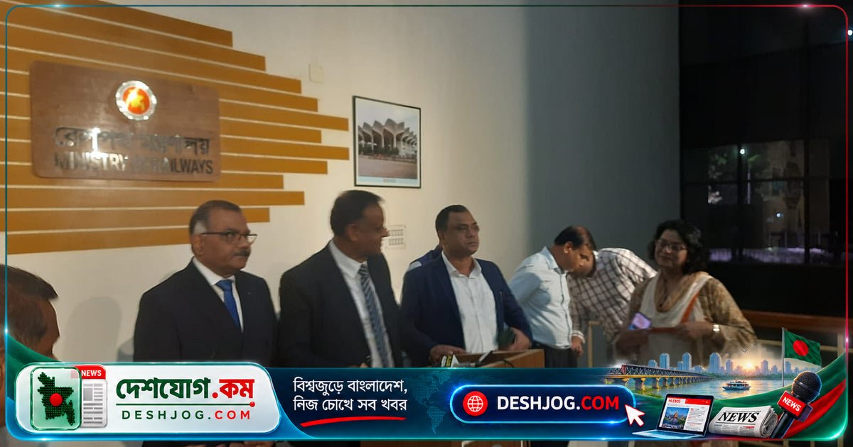 পদ্মা সেতু হয়ে মৈত্রী এক্সপ্রেস চালু হলে যাত্রীদের সময় ও খরচে সুবিধা: রেলপথ মন্ত্রণালয়ের কর্মকর্তা