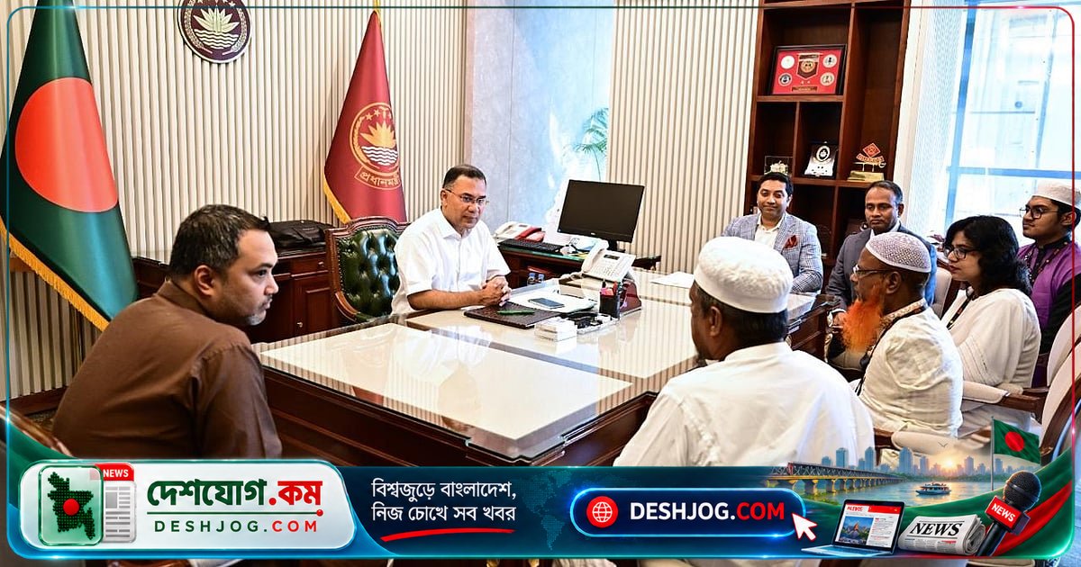 পা দিয়ে লেখালেখি করে গড়েছেন বিদ্যালয়: প্রধানমন্ত্রী তারেক রহমানের প্রশংসা পেয়েছেন তিনজন উদ্যোক্তা