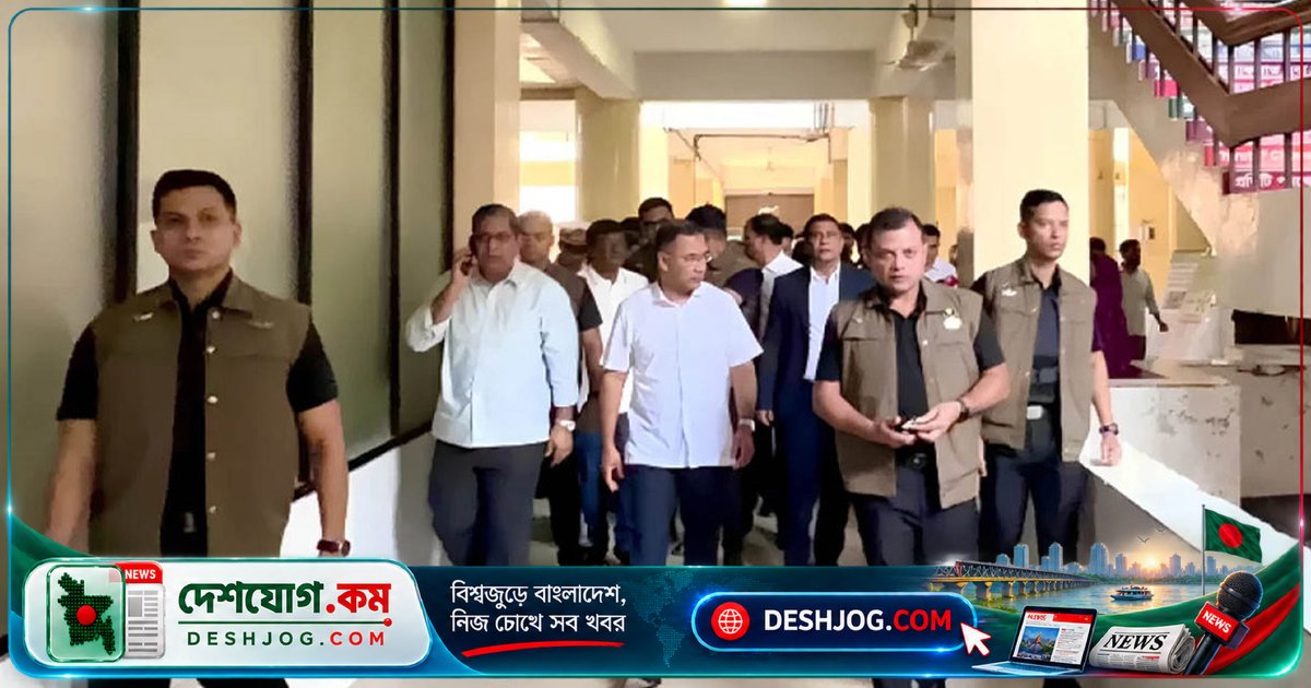 প্রধানমন্ত্রী সাড়ে চার ঘণ্টায় ঢাকার ১৩টি গুরুত্বপূর্ণ স্থানে আকস্মিক পরিদর্শন, হাসপাতাল ও শিক্ষাপ্রতিষ্ঠানের অপরিচ্ছন্নতা দেখে অসন্তোষ প্রকাশ