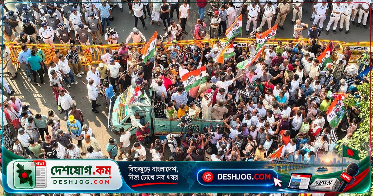 কলকাতায় তৃণমূলের মিছিল বন্ধ করে পুলিশ: সিইসি পদত্যাগ ও এসআইআর বাতিলের দাবি তোলা