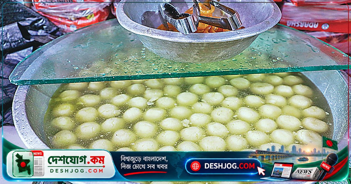 পটিয়ার আদর্শ মিষ্টি ভান্ডারে মিষ্টির ঘ্রাণে ভরে উঠে দিনের আনন্দ