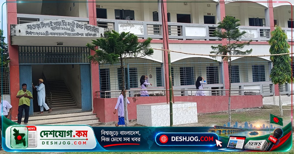 পঞ্চগড়ের স্কুল কর্মীর গরুর হাটে অব্যাহত উপস্থিতি, দায়িত্বে অবহেলায় শোকজের জবাব মেলেনি