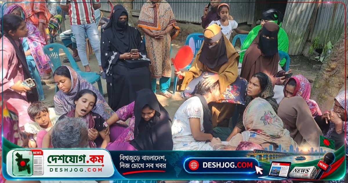 রাজাপুরের ভয়াবহ দুর্ঘটনা: ইজিবাইক উল্টে মারা যায় ১০ বছর বয়সী শিশু, মা ও চালক গুরুতর আহত