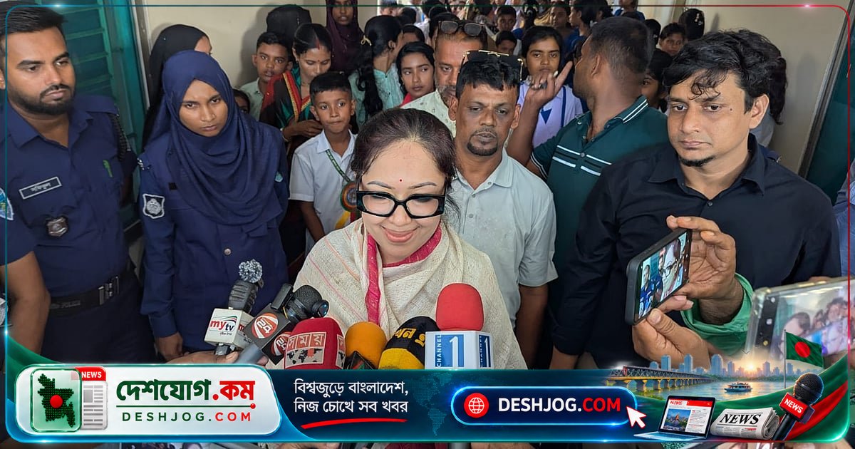 বিরোধিতার মুখে নিজ এলাকায় অনুষ্ঠান: রুমিন ফারহানা ভাষাসৈনিকের স্মরণে সম্মাননা প্রদান