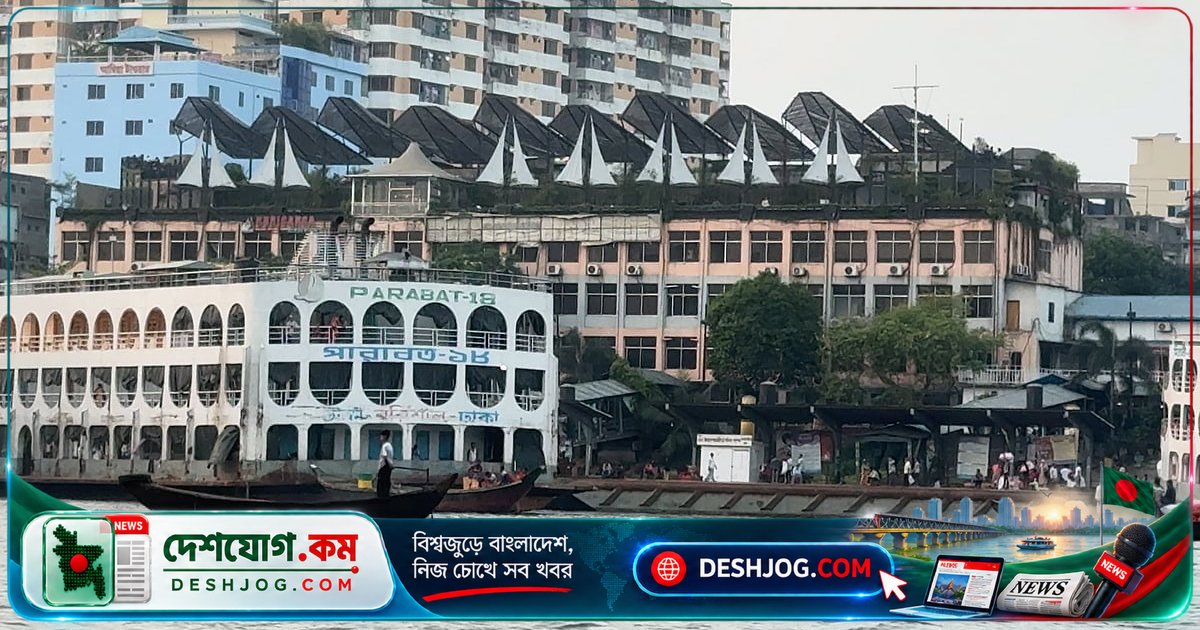 সদরঘাট: ঢাকার বুড়িগঙ্গার তীরে শতাব্দীপ্রাচীন ব্যস্ত নদীবন্দর
