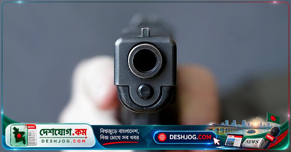 শনির আখড়ায় দোকানে ঢুকতে গুলিবিদ্ধ ব্যবসায়ী, আহত অবস্থায় হাসপাতালে চিকিৎসাধীন
