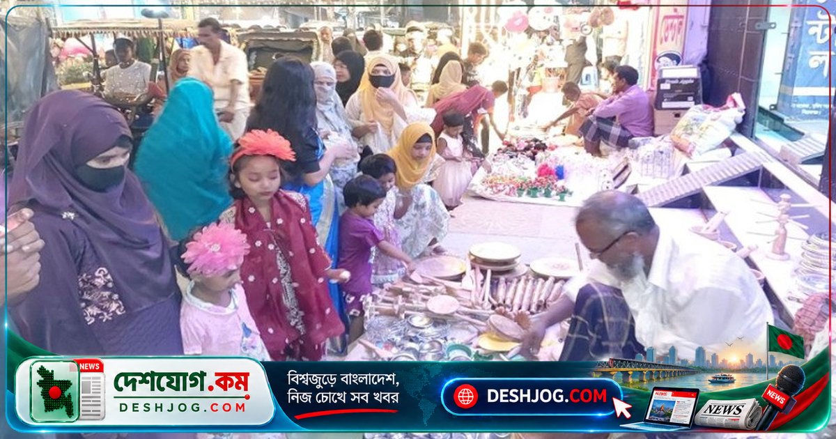 সিরাজগঞ্জের মুজিব সড়কে দুর্গাপূজা মেলায় ছয় দিনব্যাপী ঐতিহ্যের জাদু জাগ্রত