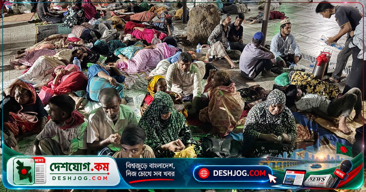 সিলেটের পূজা ছুটি: রাতারগুলে নৌকা চলাচলে নতুন রেকর্ড, পর্যটকদের আবাসন সংকটে ভুগতে হয়