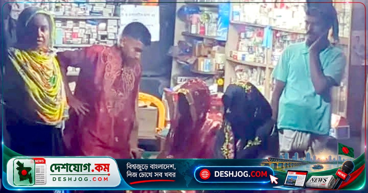 ত্রিশালের মহাসড়কে বরযাত্রীবাহী বাস স্পিড ব্রেকার অতিক্রমে নিয়ন্ত্রণ হারিয়ে আইল্যান্ডে পড়ে, আহত হয় কয়েকজন