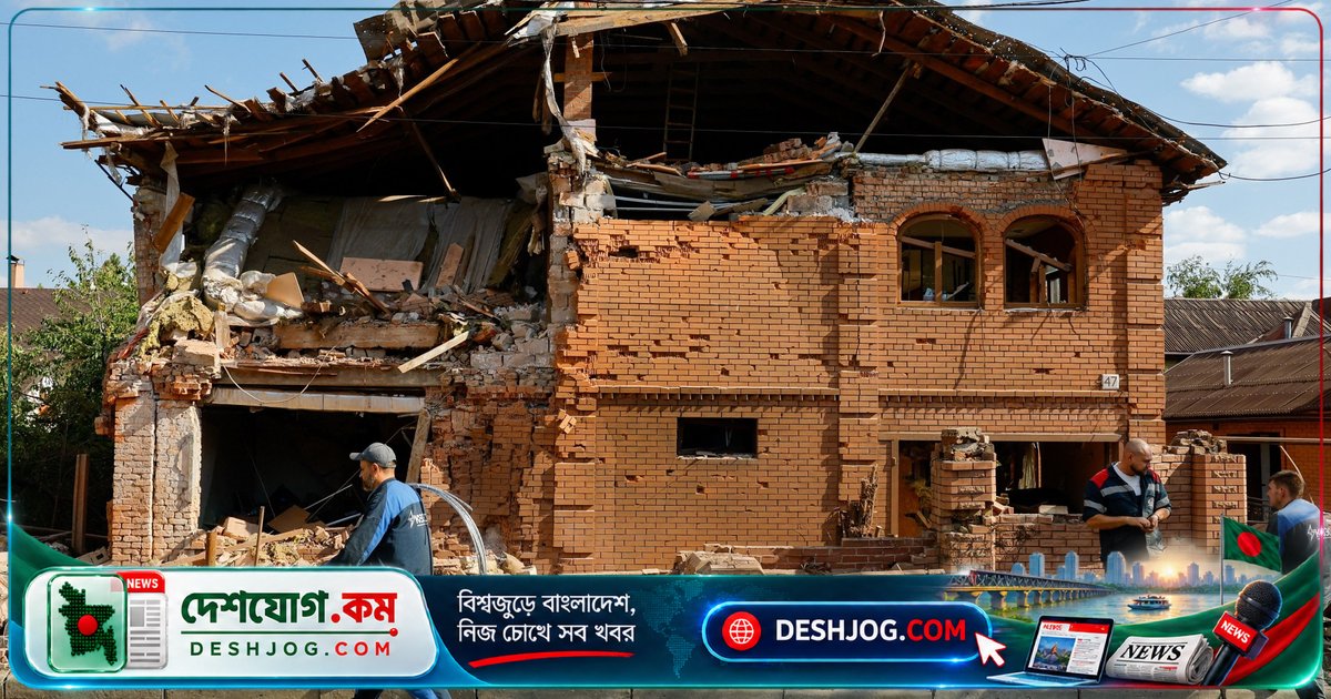মস্কো অঞ্চলে ইউক্রেনের ড্রোন হামলায় দুইজন নিহত, তেল সংরক্ষণ কেন্দ্রে আগুন ধরে